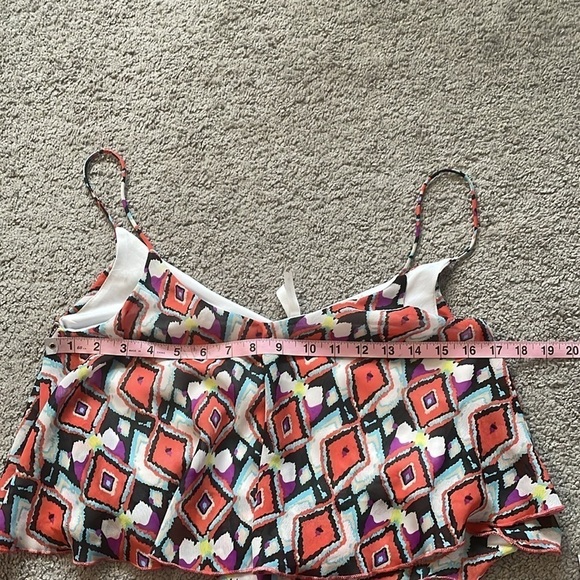 Truth NYC Multi-Color Geometric Print Flowy Crop Top | Size Medium - Picture 8 of 8